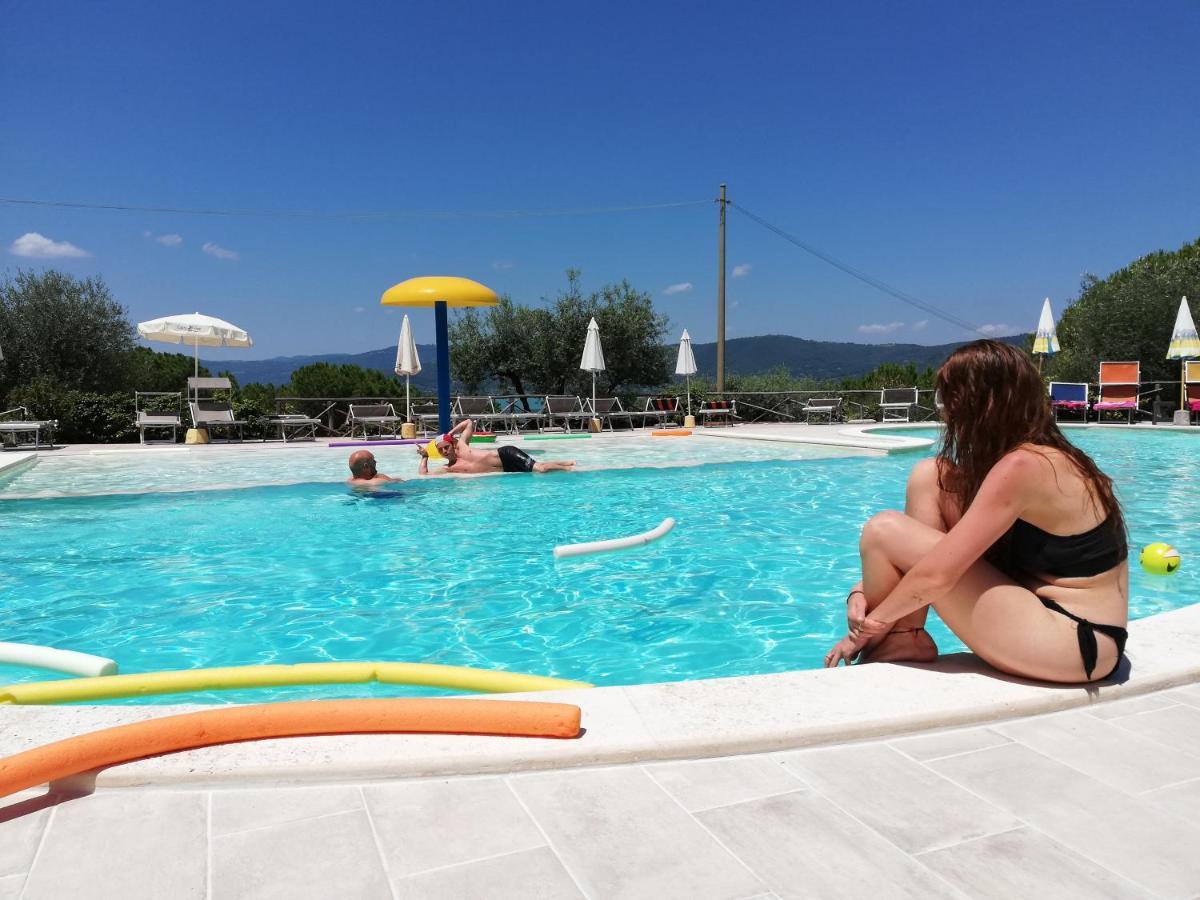 Cerquestra Camping Village Monte del Lago Экстерьер фото