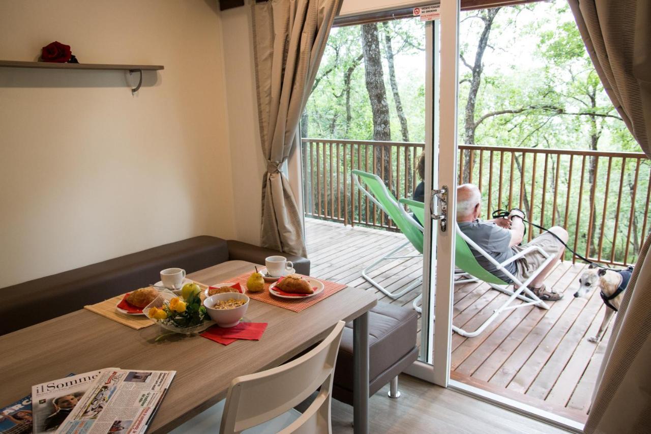 Cerquestra Camping Village Monte del Lago Экстерьер фото