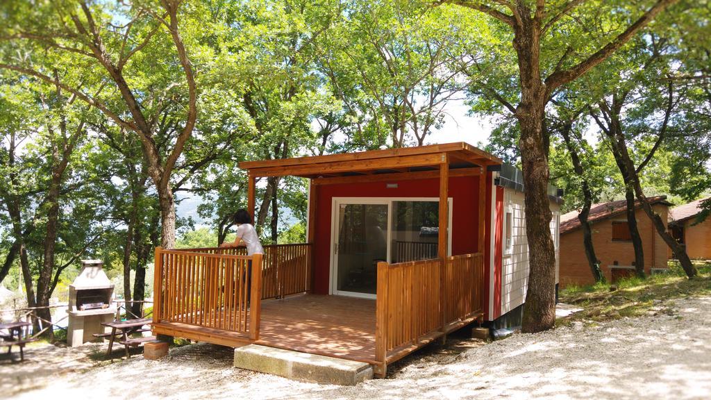 Cerquestra Camping Village Monte del Lago Экстерьер фото