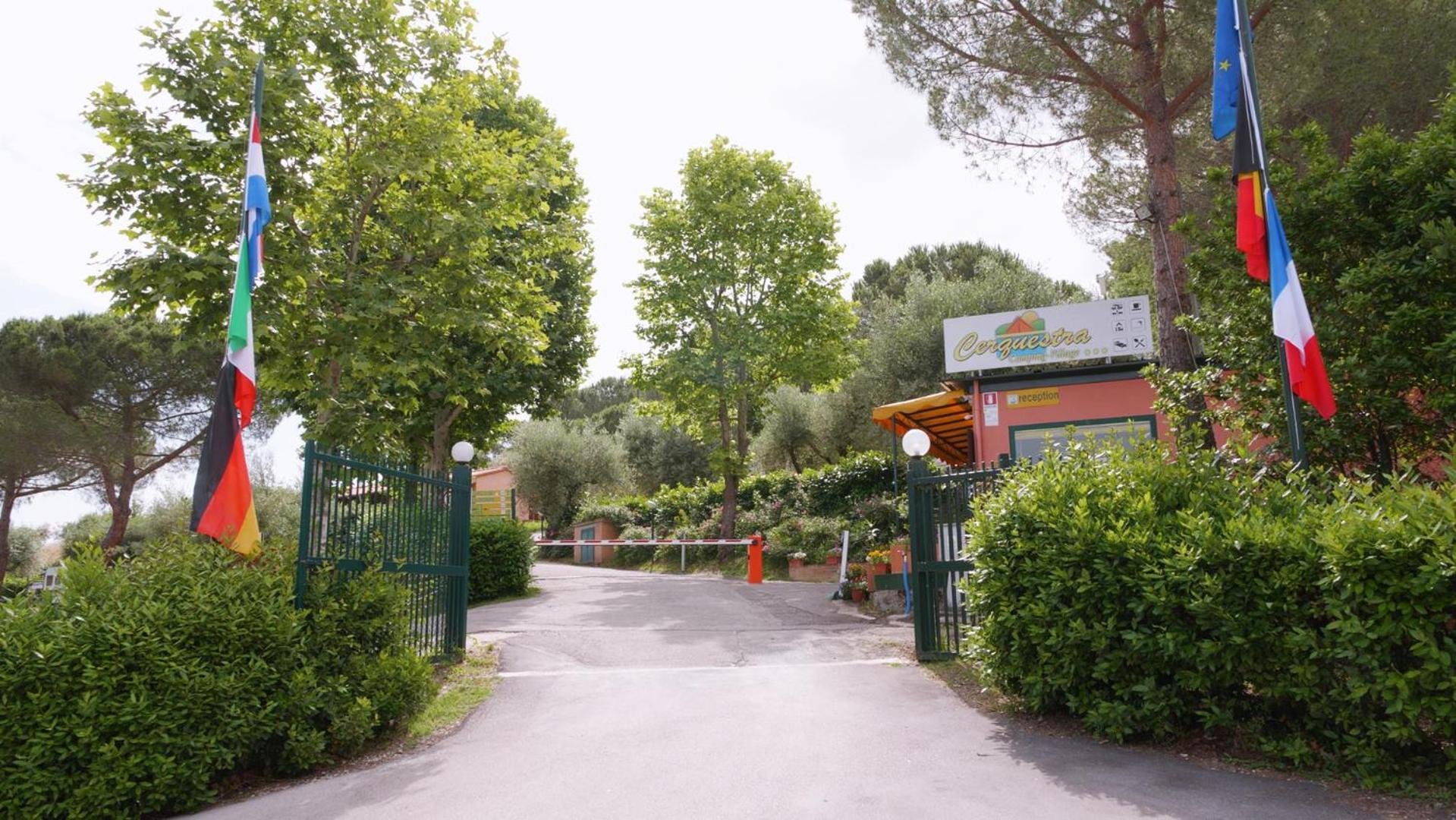 Cerquestra Camping Village Monte del Lago Экстерьер фото