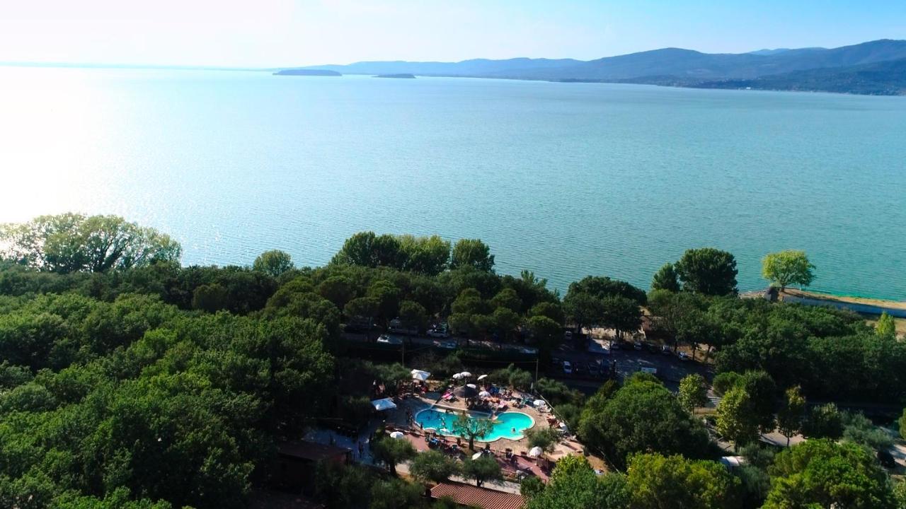 Cerquestra Camping Village Monte del Lago Экстерьер фото
